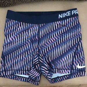Medium Nike Pro Dri-Fit Multi Colored